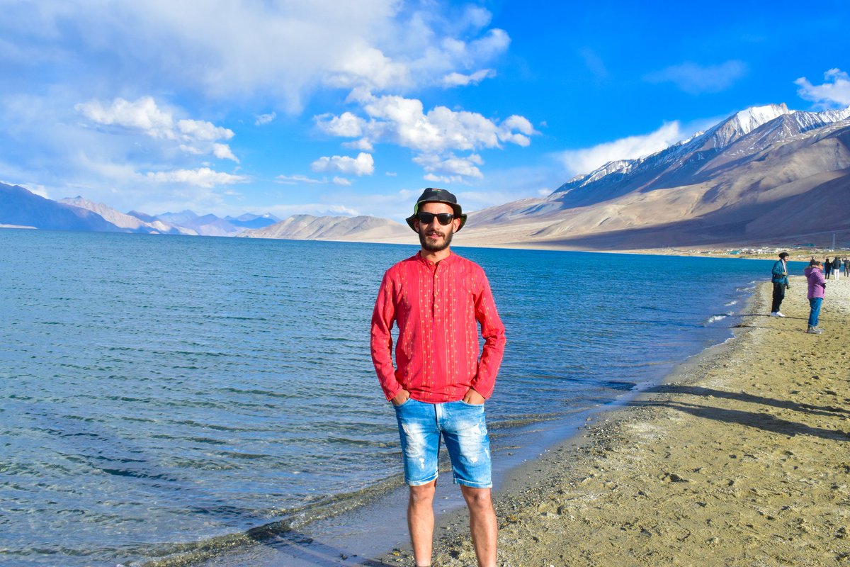 VashistVikshay's tweet photo. #pangongtso pangong Tso lake #leh #ladakh https://t.co/W8Ahd7UNdz