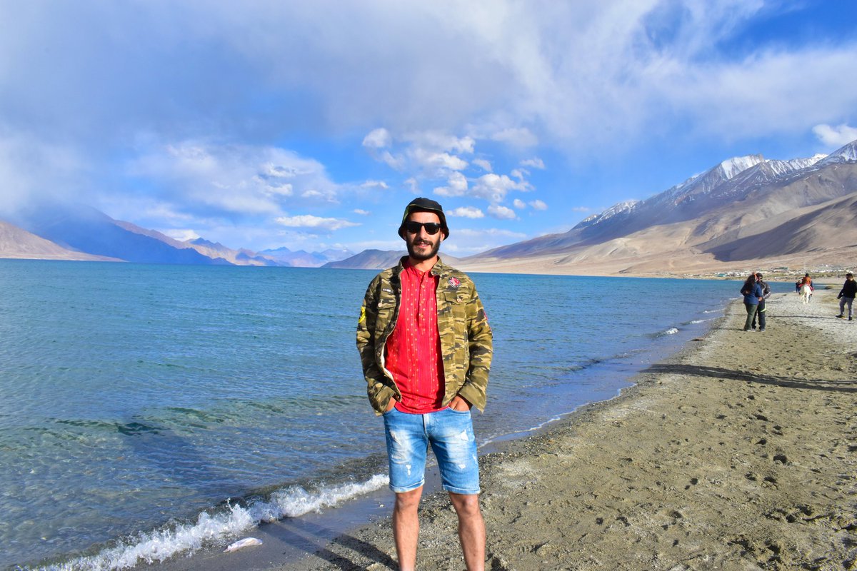 VashistVikshay's tweet photo. #pangongtso pangong Tso lake #leh #ladakh https://t.co/W8Ahd7UNdz