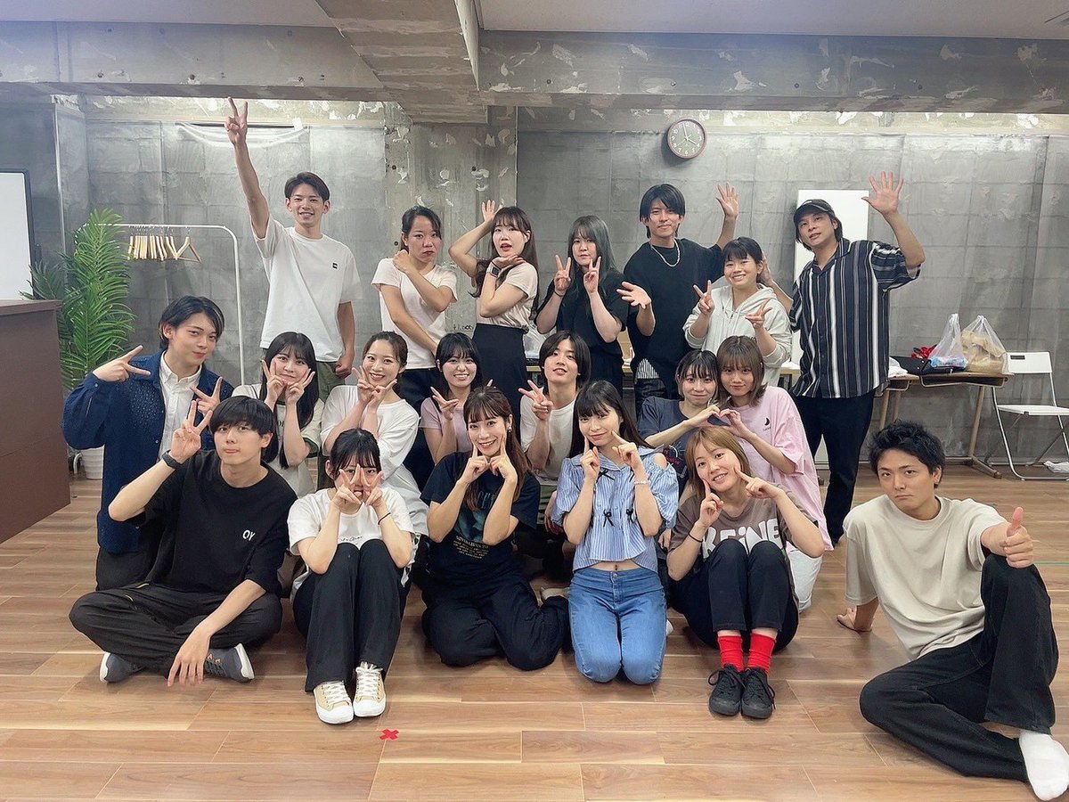 #一緒にスマイル
本日、最終稽古でした！！
あっという間な稽古期間…😭
明日からいよいよ小屋入りです！！！ 

素敵な作品に仕上がりました！🍔
劇場でお待ちしております😽💭
🎟 ticketpay.jp/booking/?event…