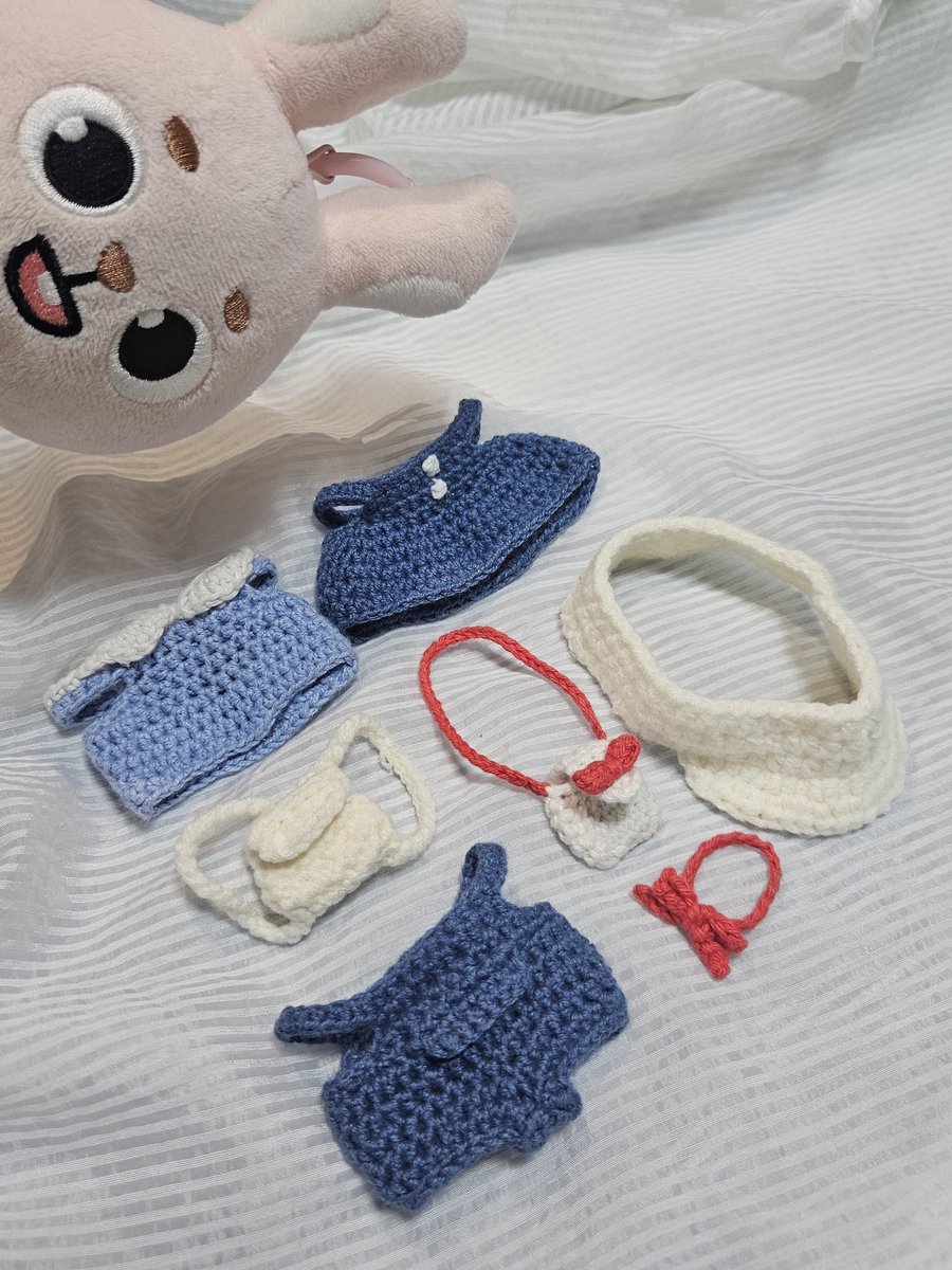 DAY6 3rd FANMEETING
ෆ I NEED MY DAY ෆ

데이식스 팬미팅에서 데니멀즈 뜨개옷을 나눔합니다 〰️ 🍀

✔️ 일시 : 6월 22일 (토요일/중팬)
✔️ 장소 및 기타사항 : 타래로 공지
✔️ 수량 조절을 위해 타래에 실사 확인후 투표 부탁드립니다❗️