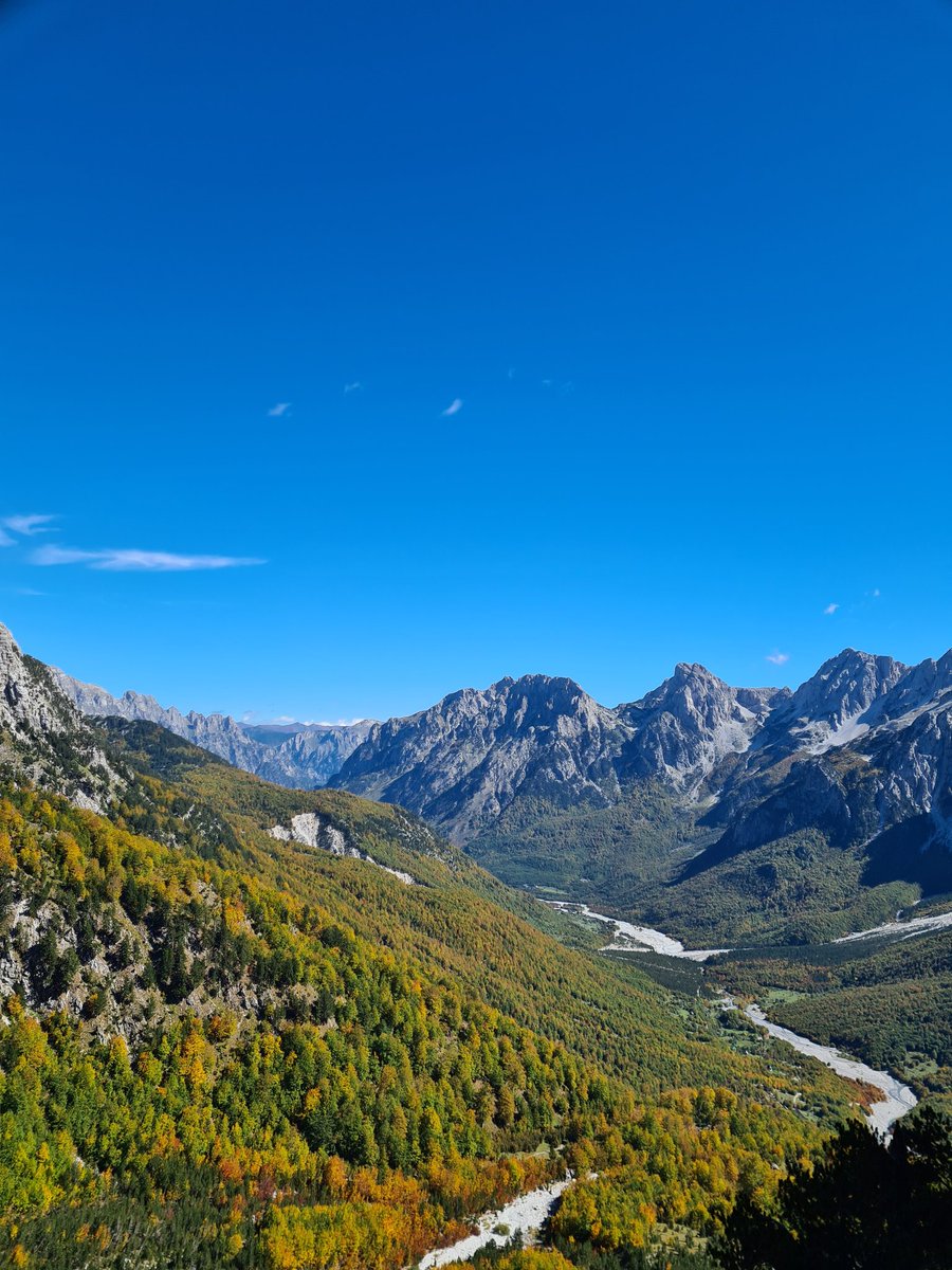 senriyukino's tweet photo. les montagnes et les plages d'Albanie.... Les balkans c'est vraiment des pépites , mon plus beau voyage https://t.co/wRalpBQrXI