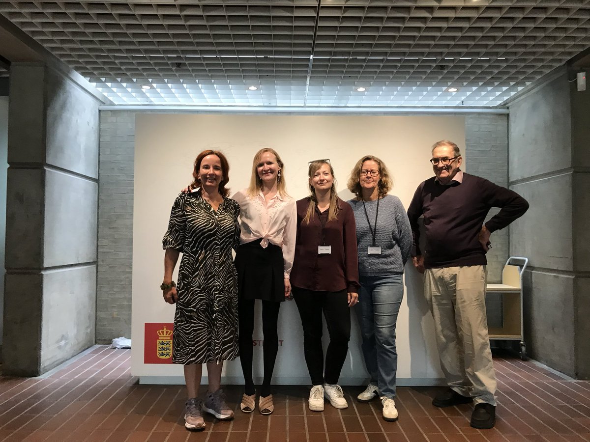 God dialog om #menneskerettigheder med #regeringens menneskerettighedsudvalg. Vi fra UPR-udvalget supplerede vores indlæg til FN for at sikre overholdelse af menneskerettigheder i praksis og ikke kun i ord og handling. Tak til vores vært i #udenrigsministeriet
 #dkpol #dkaid