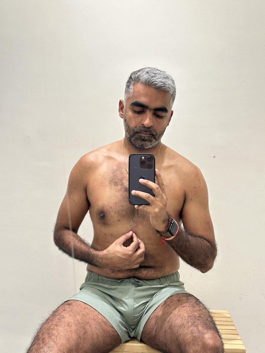 raghavyadav's tweet image. Just decided to post a random post workout selfie
#hairy #daddy #fitcheck #scruff #indianmen #desi
