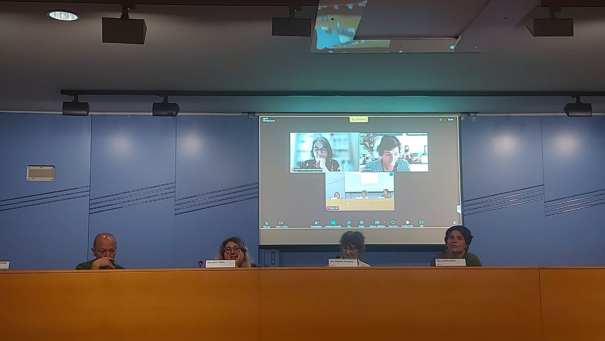 museumataro's tweet image. Avui assistim a la jornada "Dones, museus i patrimoni" al Museu d'Història de Catalunya 🗣️ ✍️

📋 Idees, intercanvis i aprenentatges molt necessaris, per ajudar-nos a #transformar els constructes culturals i socials i reivindicar les dones com a subjectes històrics.