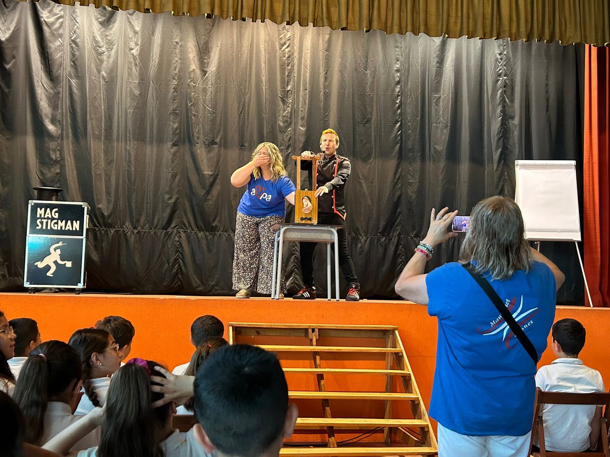 manyanetblanes's tweet image. Moltes gràcies @afamanyanetblanes ! Avui els i les alumnes de CM i CS hem pogut gaudir d’una fantàstica i màgica actuació del @magstigman 🪄💫#josocmanyanet #blanes #juntsiambesperança
