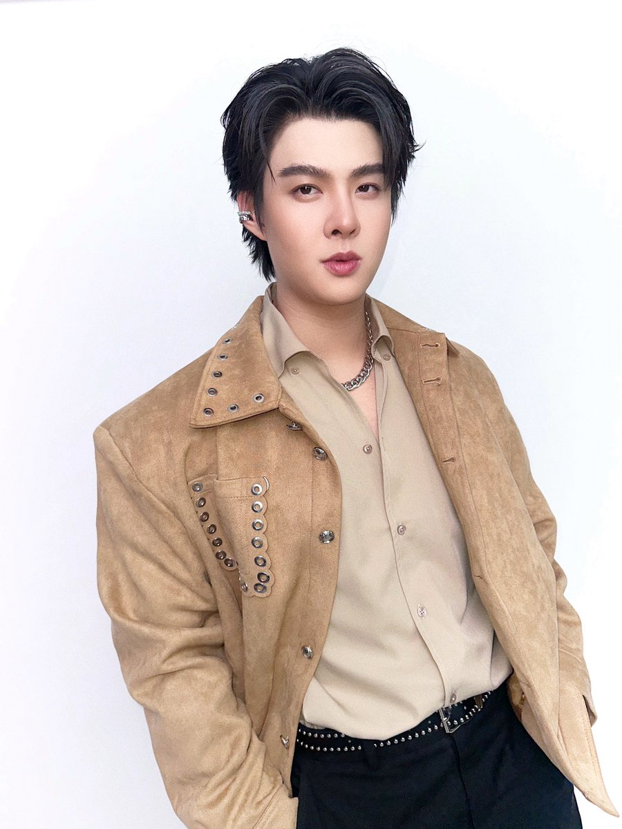 แสงแดดที่แยงตา ไม่เท่ารอยยิ้มเธอที่แยงใจ  #Saint_sup #MingEr #รณภูมิ