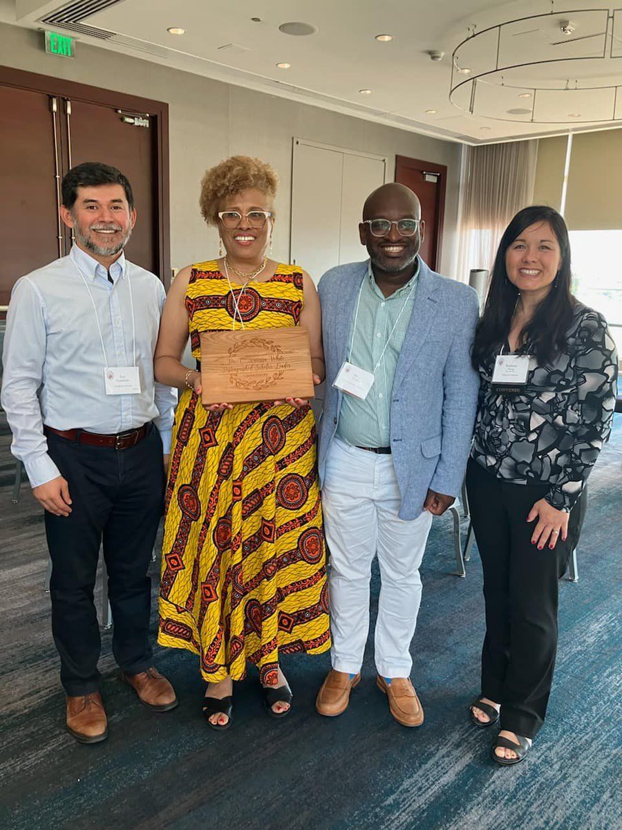 Dr. C. Vanessa White, OSF received the inaugural CUERG Distinguished Scholar-Leader award this past weekend at the gathering for @theCTSA in honor of her significant contributions to the Church, academy and society. Read more about the award: buff.ly/3xnFenM