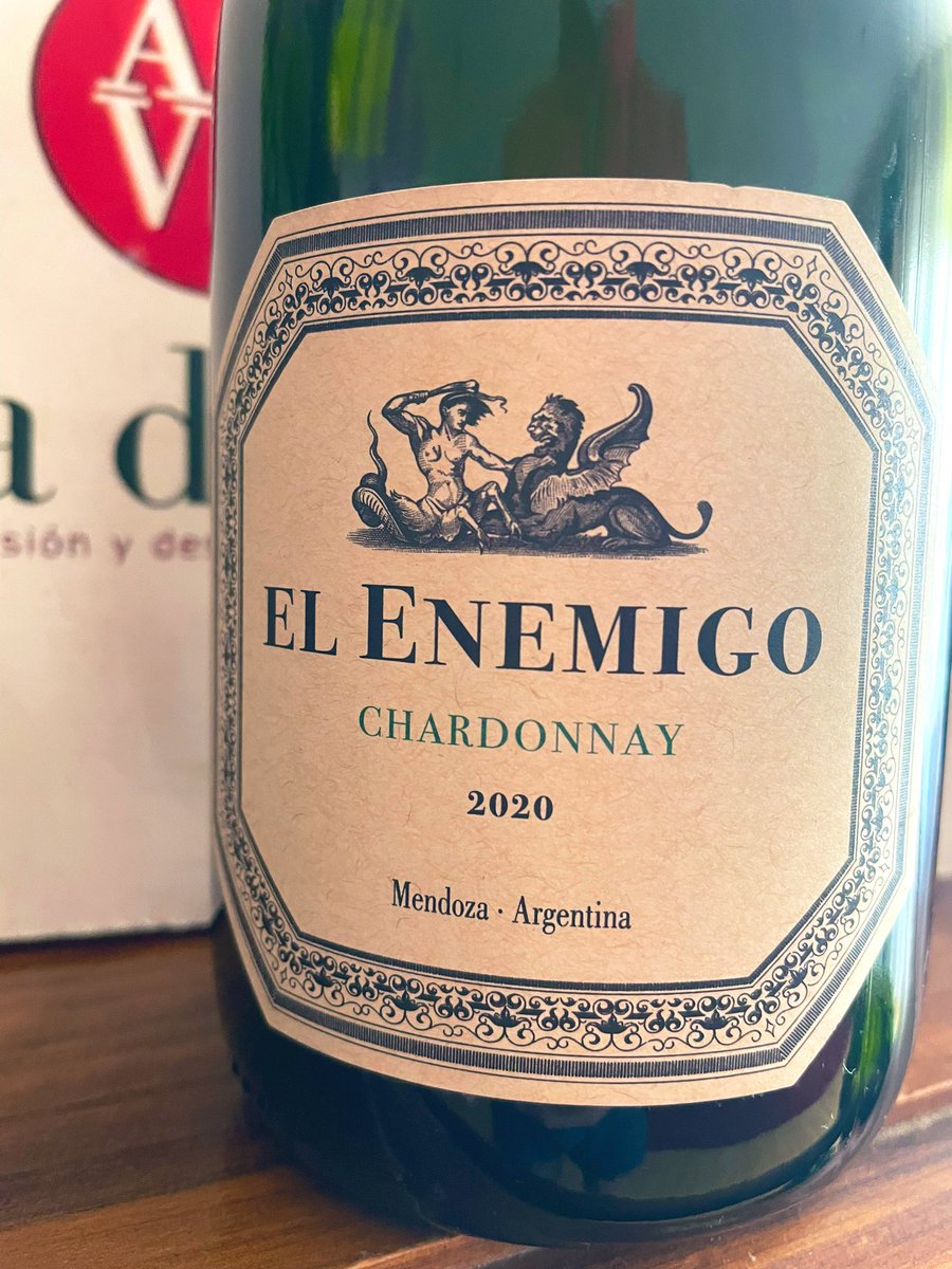Deliciosa Chardonnay elaborada en Mendoza por <a href="/alevigilmalbec/">Alejandro Vigil</a> con excelente equilibrio entre fruta y crianza en nariz, y entre volumen y tensión en boca. Muy bien.