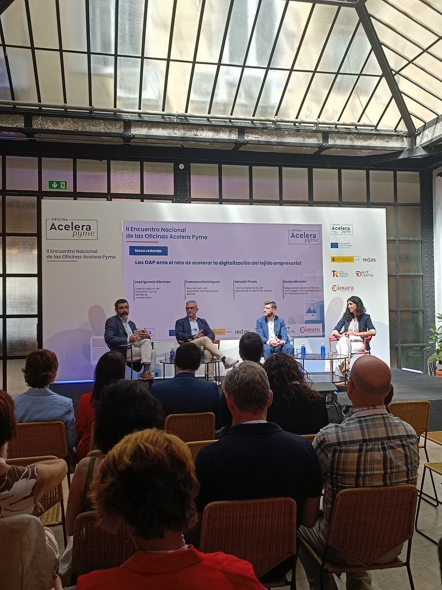 Ashotel's tweet photo. 💡Estamos hoy en el II Encuentro de Oficinas Acelera pyme, con nuestra compañera Eliana Bautista, coordinadora de nuestra oficina, para conocer qué hacen otros equipos de esta red en transformación digital de pymes, autónomos y emprendedores #acelerapyme #oapymeashotel https://t.co/HbbDxAI0yn