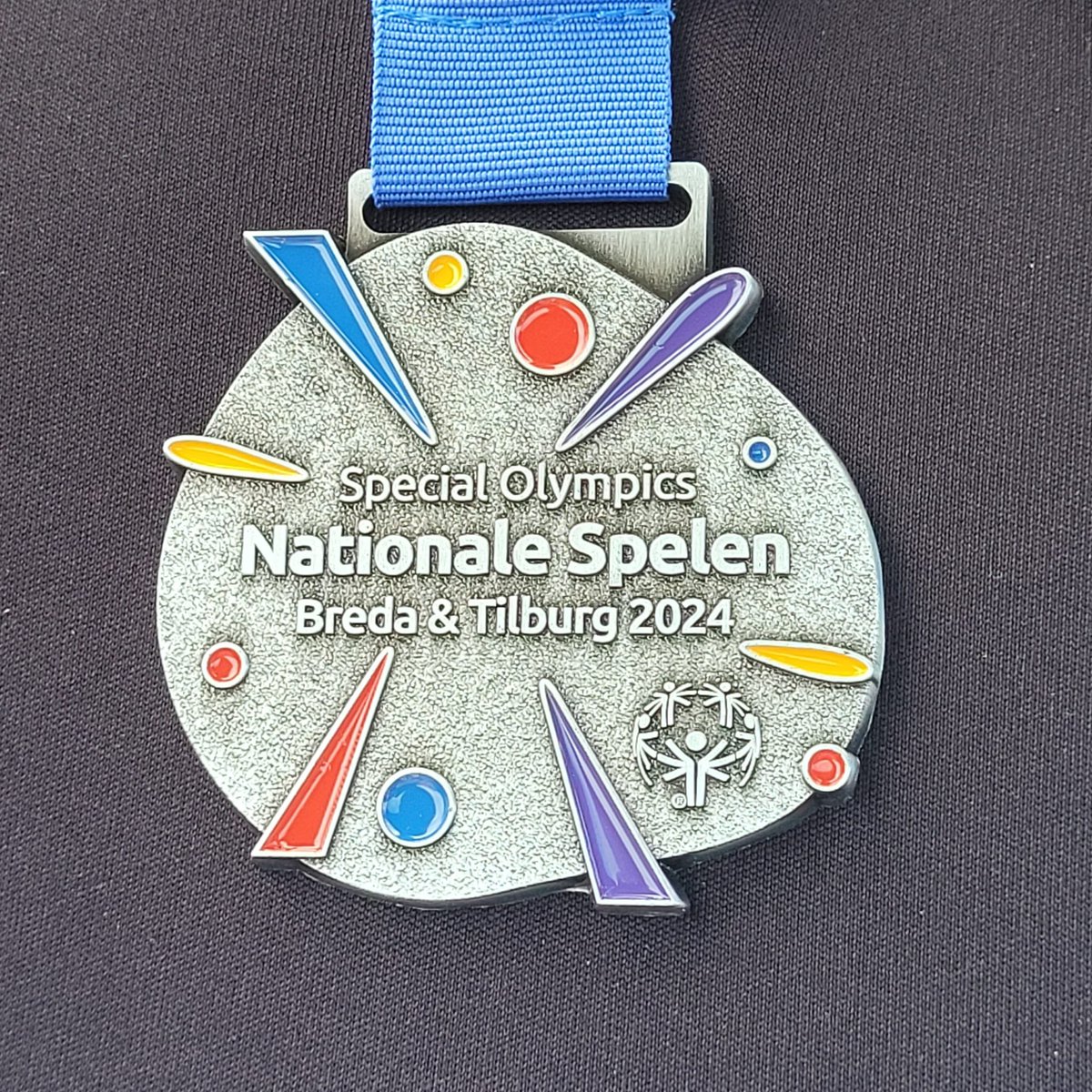 Zilver voor het G -team van <a href="/vfcvoetbal/">VFC Vlaardingen</a> tijdens de Special Olympics Nationale Spelen. Voor de derde keer wint dit team het eremetaal. Goud en Brons hadden ze al. Deze miste nog in de collectie 😉