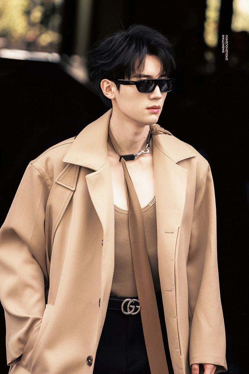 oyzr__'s tweet photo. Thà mất nết chứ không để mất Chu Dực Nhiên

ZHOU YIRAN IN MILAN 
#ZhouYiranxGucciSS25 
#GucciSS25 https://t.co/CZg8oCtjLA