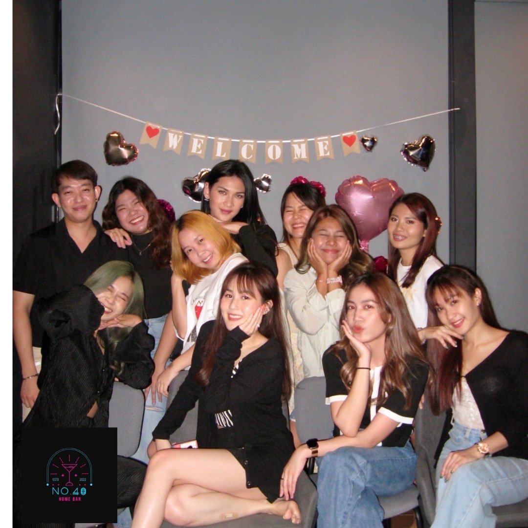 number40bar's tweet photo. ขอบคุณลูกค้าทุกท่านที่มาร่วมสนุกกับเราที่ No. 40 Home Bar! 💫 การได้เห็นรอยยิ้มและความสุขของทุกคนเป็นสิ่งที่เราภูมิใจมาก มาร่วมสร้างความทรงจำดีๆ กับเราอีกครั้งเร็วๆนี้! 🍹🎶 #No40HomeBar #CozyBar #CustomerLove #SamutPrakan #FridayNight #BarLife #CocktailTime #LiveMusic #HappyHour https://t.co/pjTsekOHoh