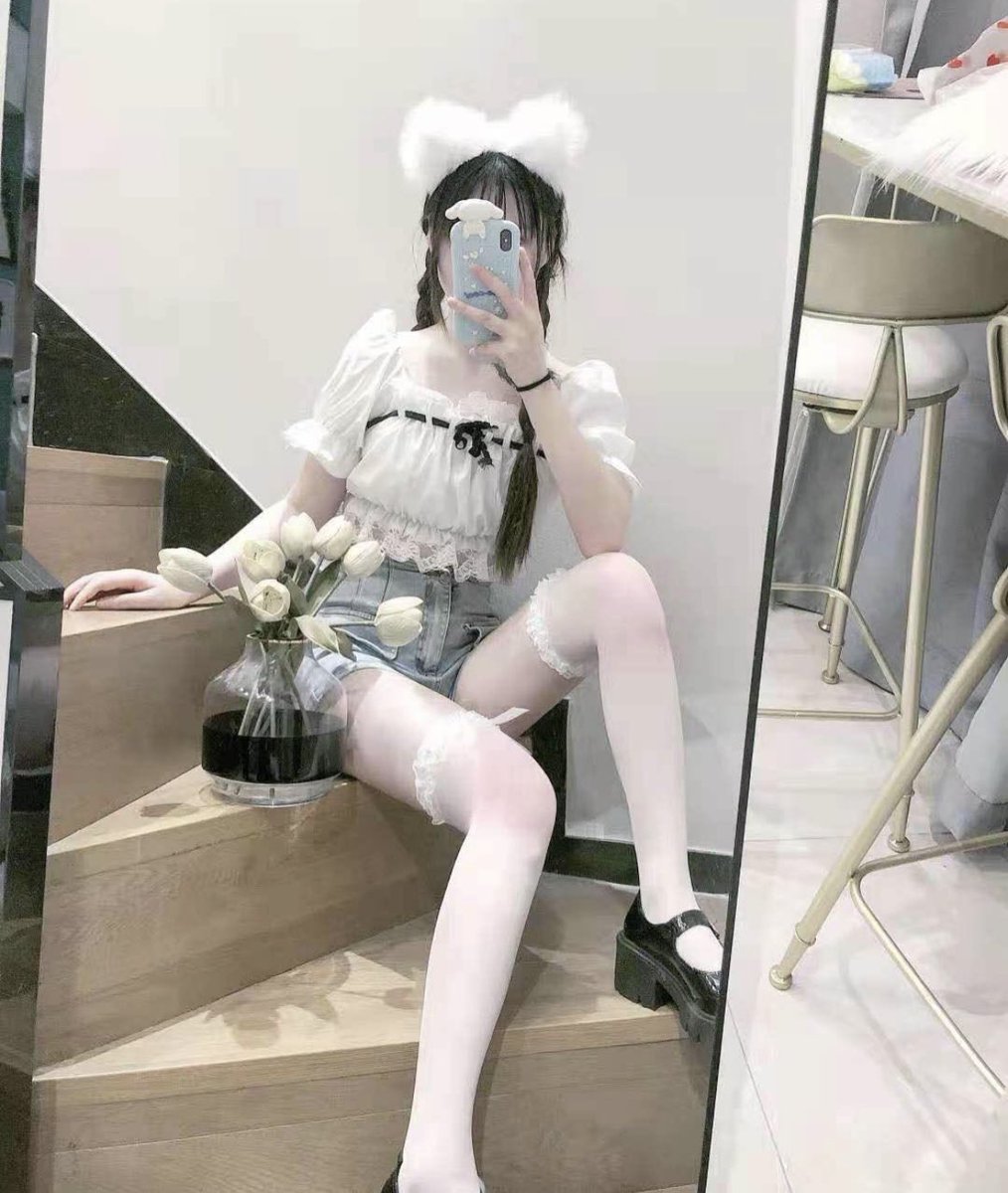 temaocos1's tweet photo. 🌟17/ 166/C/

🌟 ���园初恋款，超萌萝莉，甜美乖巧超萌小萝莉 小巧玲珑 超温柔

🌟 可cos jk 洛丽塔

🚪88 zfb口令，过滤口嗨  定金下单介意勿扰

联系方式👇🏻
🐧: 33837554648
#北上广 #江浙沪 #cos墙 #全国 #杭州上门  #上海兼职 #cos墙 #反差 #萝莉 #二次元老婆 #全国可✈️ https://t.co/vuCv945T4f