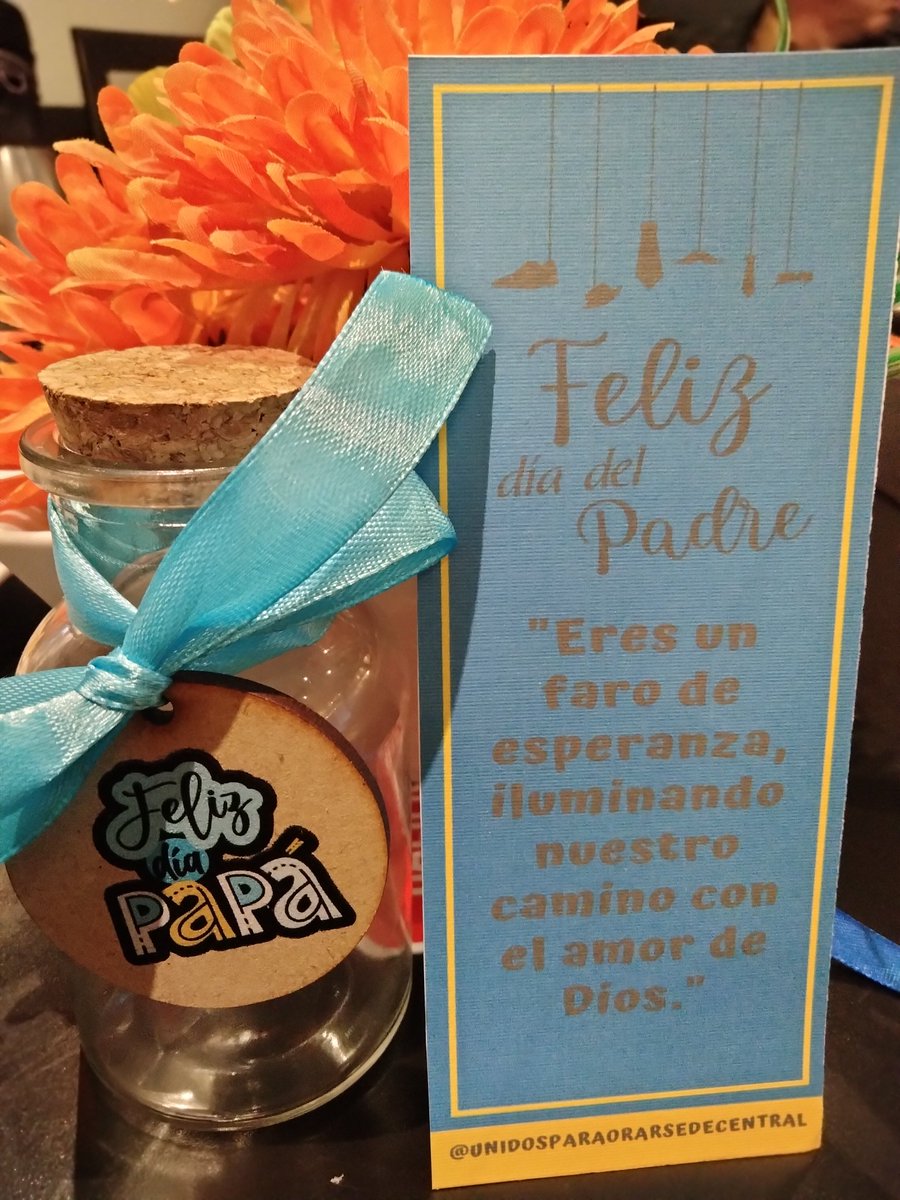 Feliz día del padre, de los privilegios más grandes que podemos tener los hombres, conocer esta clase de amor es maravilloso, recobremos el verdadero sentido de paternidad que hoy está bajo ataque de corrientes que quieren destruirlo.