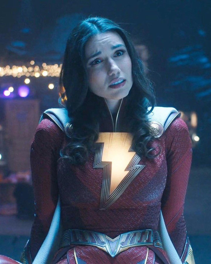 dcusupergirl's tweet image. I watch Shazam Fury of the Gods for the plot.

The Plot: