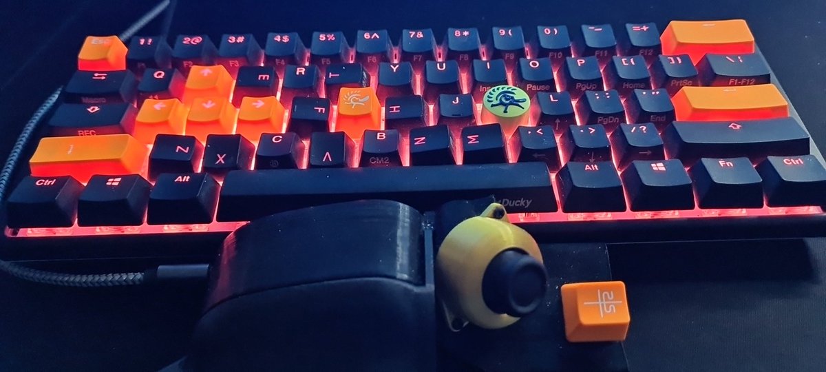 I'm such a big fan of this setup.  <a href="/GamingModKits/">Gaming Mod Kits</a> @DuckyChannel