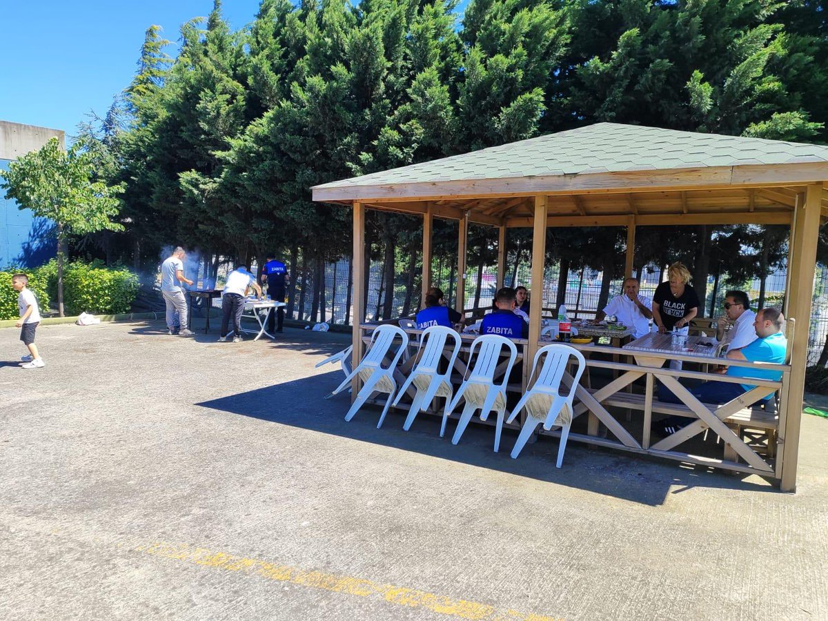 Belediye Başkanımız Hasan Mutlu ve Belediye Başkan Yardımcımız Bilgehan Yağcı, ilçemizin huzur ve güveni için çalışan değerli zabıta müdürlüğü ile bir araya geldi.