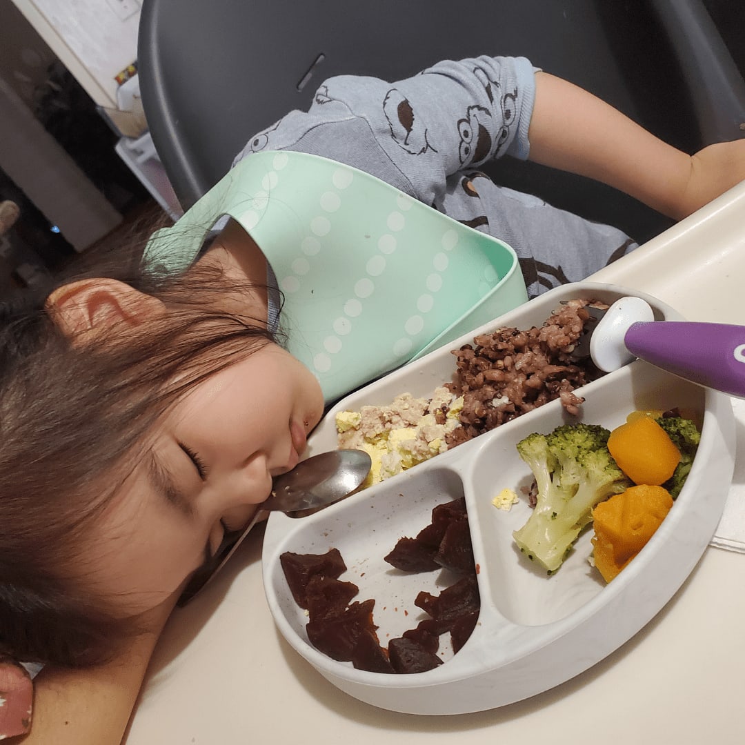 Making sure your kids eat their veggies (instead of falling asleep at the table) doesn’t have to be hard! We’ve got 10 clever hacks to incorporate nutritious goodness into their favorite dishes. 

tinyurl.com/pvwhdn96

#MacaroniKID #MomLife #MomHacks