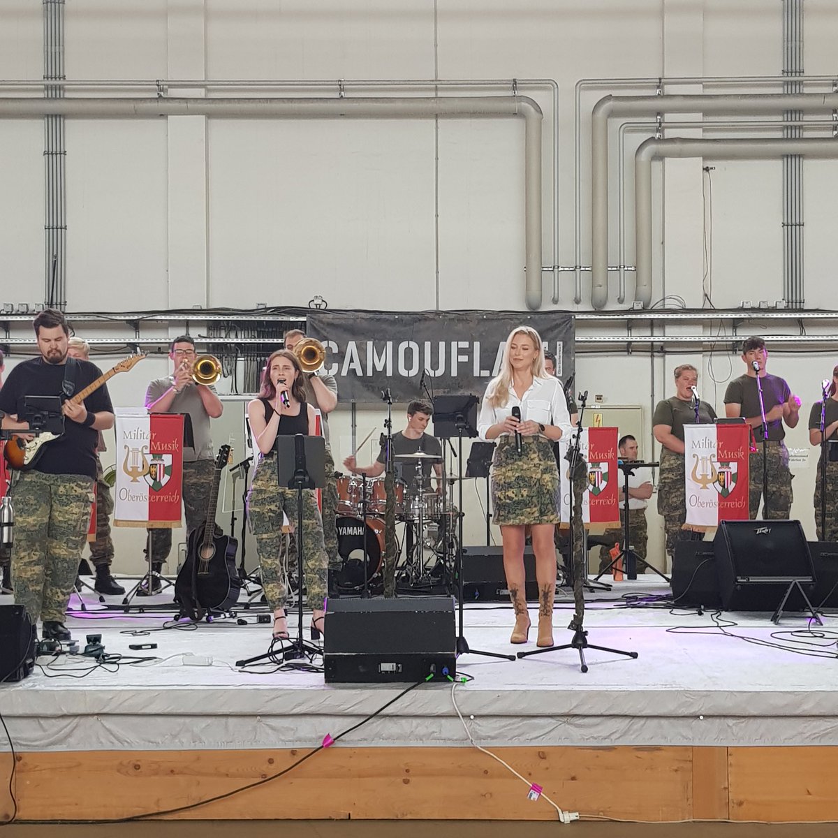 milkdo_ooe's tweet photo. Camouflash ein Spin off der #Militärmusik OÖ des #Bundesheeres probt für den nächsten Auftritt. https://t.co/L3kjnOkVvq