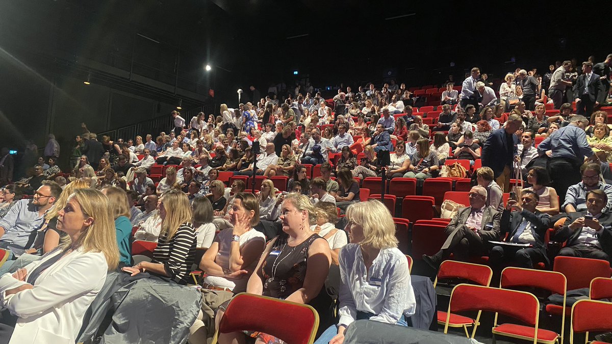 v_joron's tweet photo. Invitée ce jour aux 100 ans du droit local, événement organisé par les Notaires d’Alsace-Moselle à #Strasbourg.

« Le droit local : un siècle de modernité au cœur de l’Europe »

« Le droit local est un droit d’extension et pas d’extinction ! » Bernard Beignier, Recteur de l’académie  de Paris.

J’ai rappelé à Éric Sander, secrétaire général de l’institut de droit local notre attachement au droit local et notre volonté de le protéger notamment face aux attaques de la #LFI.