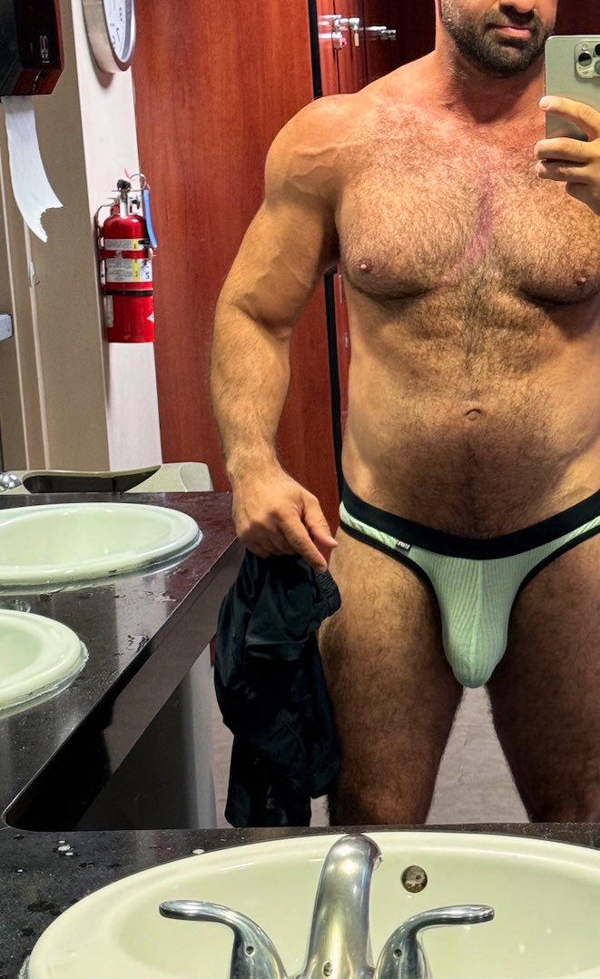 HairyMuscle9 (@hairymuscle9) on Twitter photo 