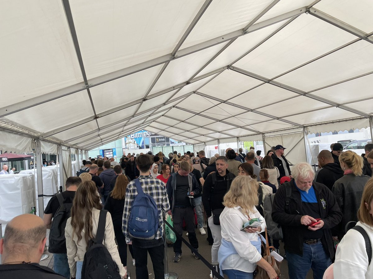 Julie Draper tweet media