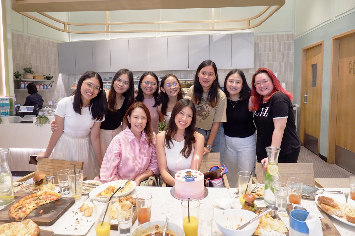 ≡ Mhea tweet media