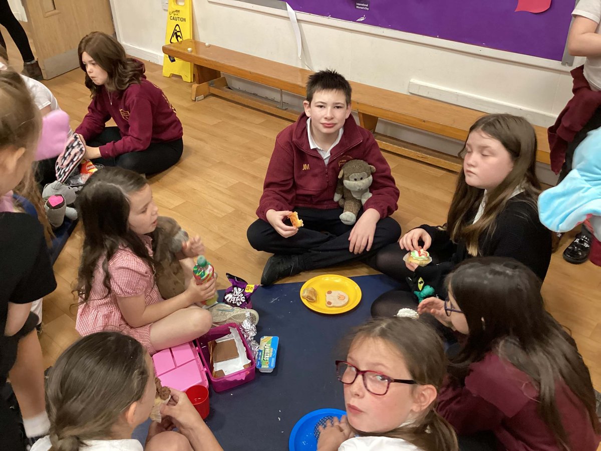 RawmarshSP's tweet image. 🧸 Last week, the children at Sandhill were excited to have a Teddy Bear Picnic themed lunch! They were allowed to bring in their favourite teddy, and enjoy their lunch with them. 

Read the full story here 👉 buff.ly/4emlzVP