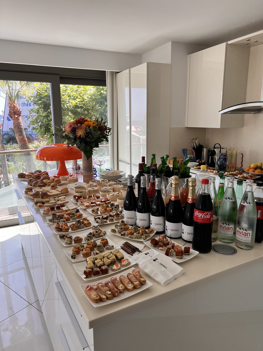 donnatobin's tweet photo. Happening now in our @DDB_Worldwide apartment at @Cannes_Lions w/ Omnicom PR Group and our MARS client #DDBatCannes #PR #partnership https://t.co/Cvo1Wpqoem