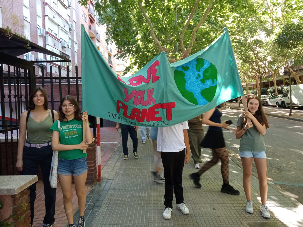 Ecodelegados y participantes de bachillerato camino del segundo Congreso de emergencia climática de institutos de Alcorcón