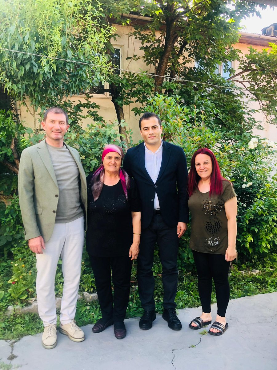 ArdanucG's tweet photo. Kaymakamımız Sayın İmran DEMİREL, Belediye Başkanı Emrah YILMAZ, İlçe Jandarma Komutanı Harun ÖZDEMİR ve İlçe Emniyet Amiri Tolga OKAN ile birlikte Kurban Bayramı vesilesiyle, şehitlerimiz ve gazilerimizin kıymetli ailelerini evlerinde ziyaret ederek bayramlarını kutladı. https://t.co/9yXo5CZAOO