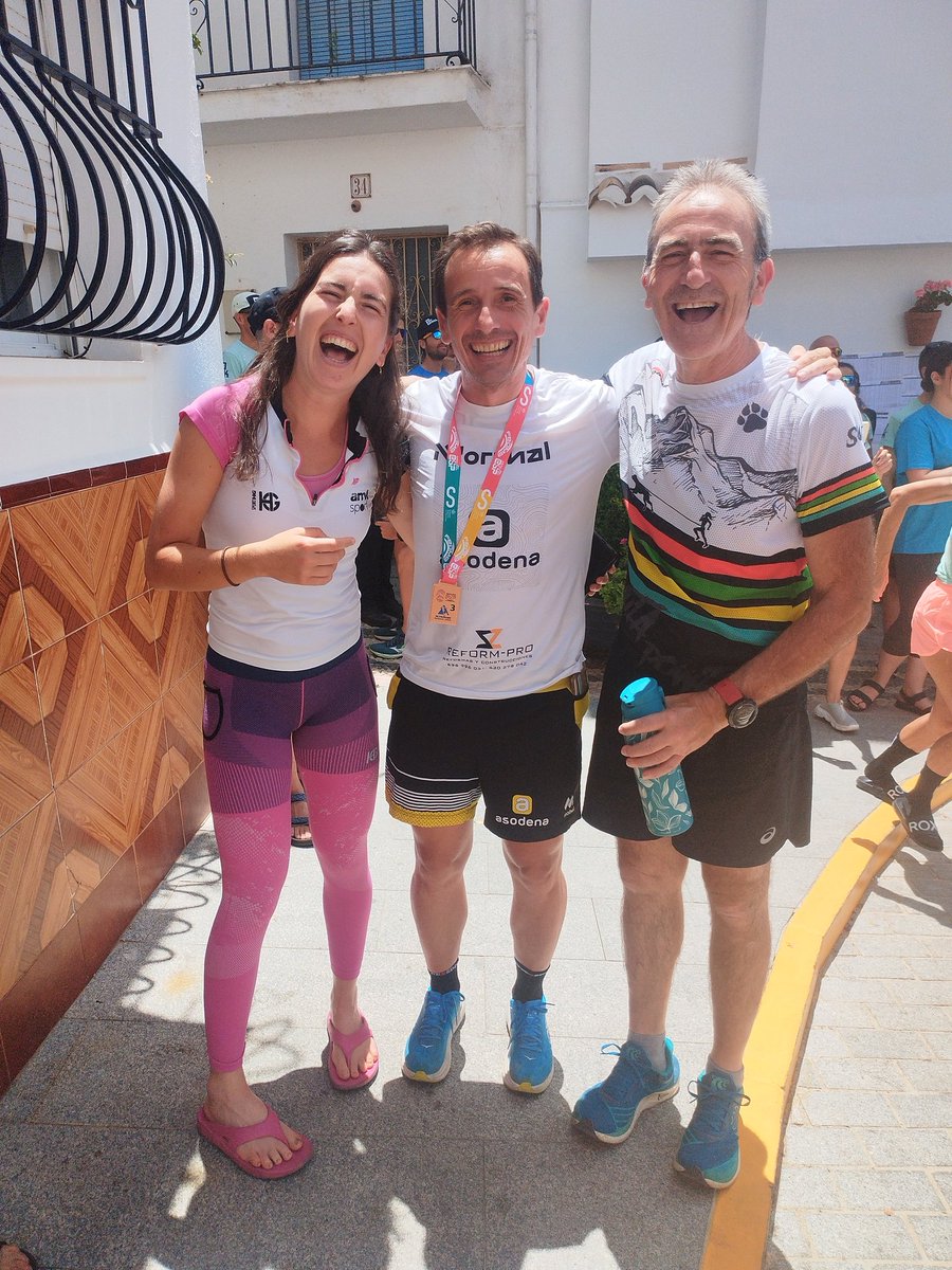 debiologia's tweet photo. @grleire Piedras? Yo no vi ninguna😂😂. Si hubieras hecho caso al hombre de la foto... https://t.co/yFIu56AC0j