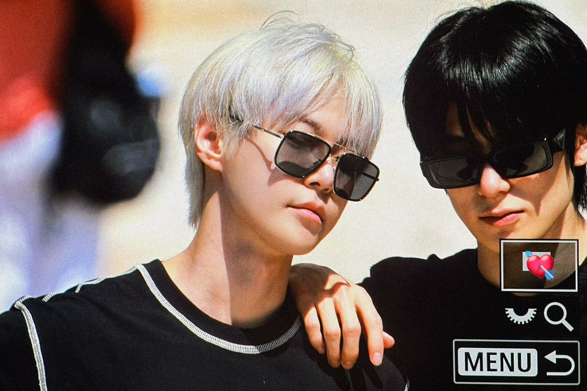 도재 투샷 너무 아름다워서 눈물이 남 신혼여행 간 거 같음