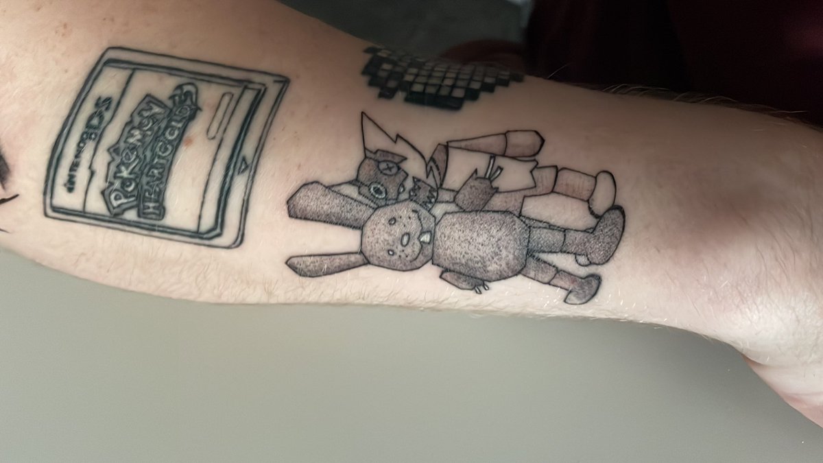 TravisH45472920's tweet photo. @SqueaksDCorgeh i just wanted to say, i absolutely loved your game so so much and it is probably my favorite horror game alongside Silent Hill 2 and RE2! I wanted to add it to my sleeve of videogames and wanted to let you know just how awesome i found your game! https://t.co/KDbY2sOvZQ