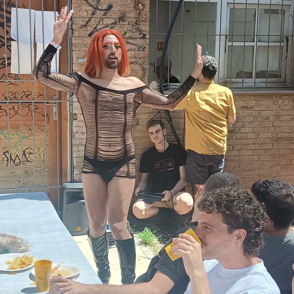 Èxit total de la II Jornada de Polítiques Mariques.

Hem parlat de salut marica amb la voluntat de crear comunitat des de la socialització i la politització.   

Gràcies a:  tota la gentada que vau venir, Can Batlló, ponents, cuiners, Tate Brown, Eva Montana i DJ Mary Popair.