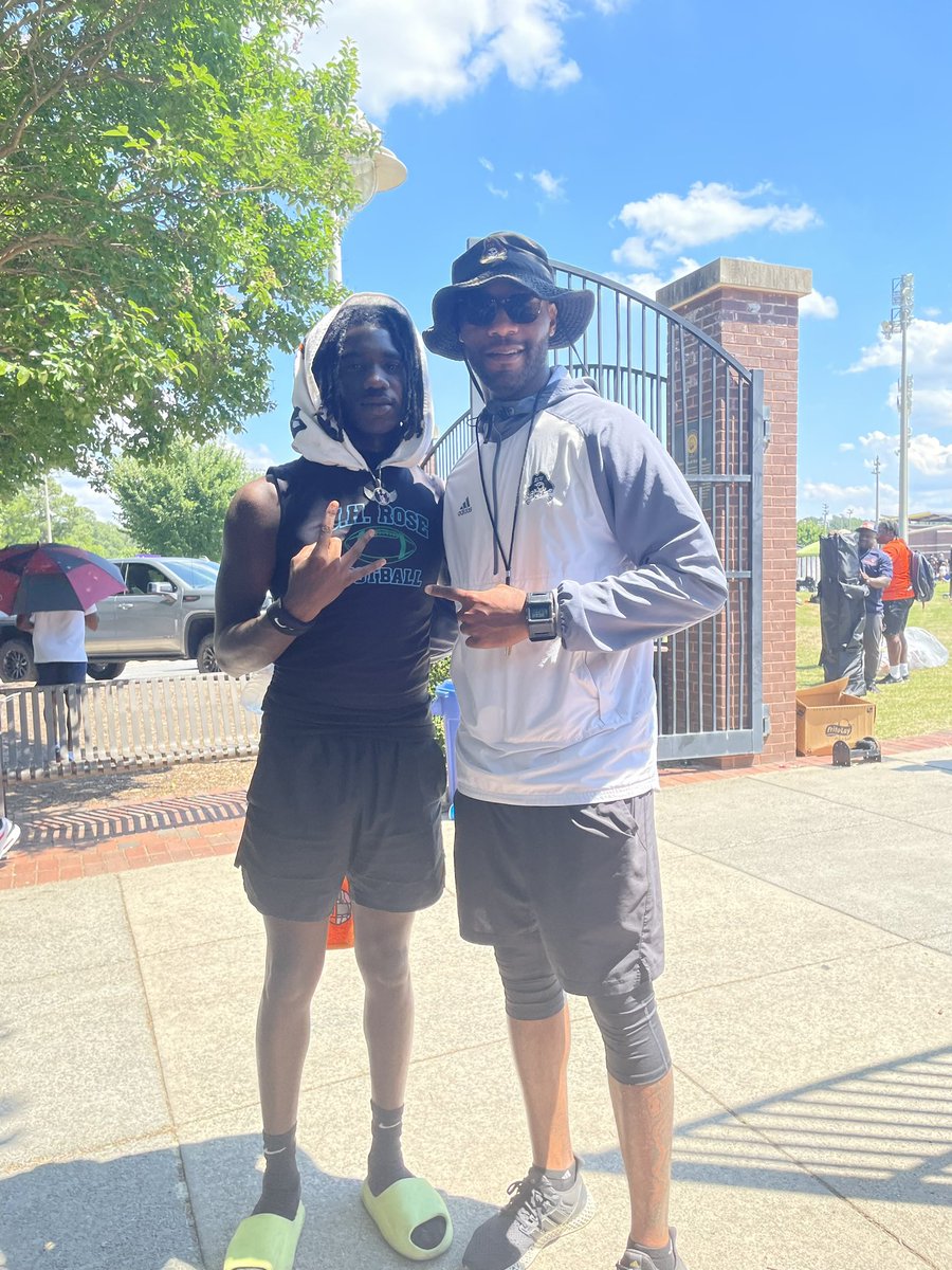 Work in Silence (@2ceritfied) on Twitter photo Had a great time this past weekend at <a href="/ECUPiratesFB/">ECU Football</a> beast of the east, got a chance to speak with receiver coach <a href="/Dyrell_Roberts/">Dyrell Roberts Sr.</a> ,can’t wait for the season! Had a great time this past weekend at <a href="/ECUPiratesFB/">ECU Football</a> beast of the east, got a chance to speak with receiver coach <a href="/Dyrell_Roberts/">Dyrell Roberts Sr.</a> ,can’t wait for the season!