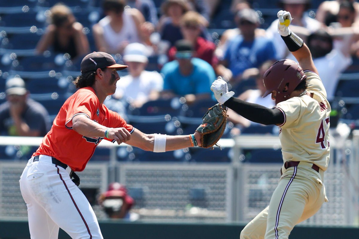 cavalierinsider's tweet photo. Though #UVaBase's 2024 season ended with disappointment in the College World Series, the Cavaliers' returning players for 2025 left Omaha with some valuable lessons.
"To have such a young group that got a taste of it is big. We’ll be back for sure.” https://t.co/J5ijc0IIxE https://t.co/0z3AxXwDuX