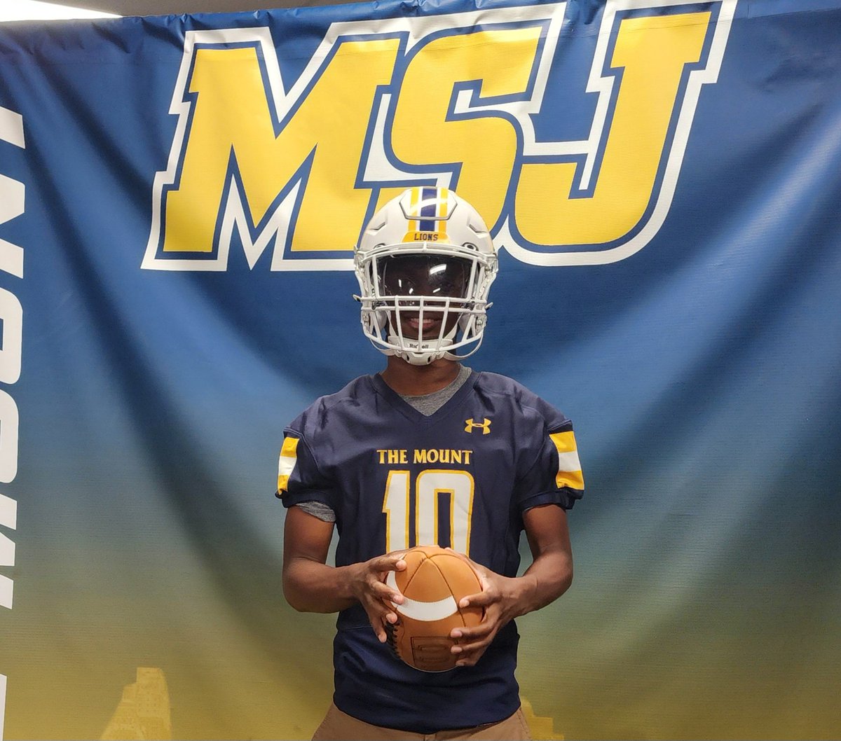 Shawn Billups (@shawnbillups10) on Twitter photo #AGTG Blessed and excited to share that, after a great campus visit, I've received an offer from <a href="/MSJ_FB/">Mount St. Joseph Football</a>!!!! Thank you <a href="/Coach_DHughes/">Darold Hughes</a> and <a href="/CoachHopperton/">Coach Hopperton</a> for the opportunity!
<a href="/c_huber5/">Coach Huber</a>
<a href="/CoachDanielJRod/">Daniel Rod</a> #AGTG Blessed and excited to share that, after a great campus visit, I've received an offer from <a href="/MSJ_FB/">Mount St. Joseph Football</a>!!!! Thank you <a href="/Coach_DHughes/">Darold Hughes</a> and <a href="/CoachHopperton/">Coach Hopperton</a> for the opportunity!
<a href="/c_huber5/">Coach Huber</a>
<a href="/CoachDanielJRod/">Daniel Rod</a>