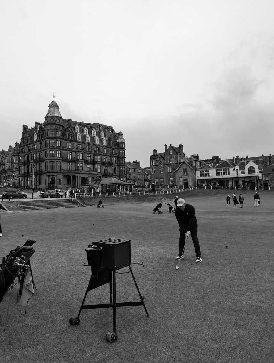 Ben Thompson tweet media