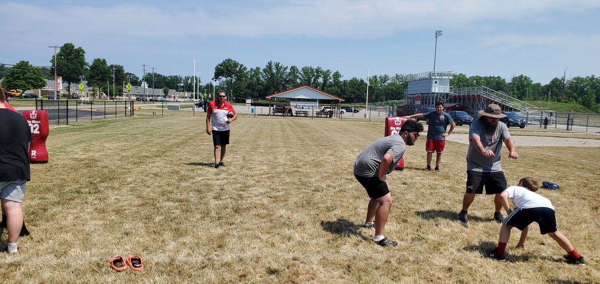 Brookside Cardinals (@brooksidecards) on Twitter photo Heat wave? Nah. We're out here getting better, faster and stronger! Thank you to our great coaches and HS athletes who are leading the charge! Go Cards!
<a href="/Brookside_AD/">Brookside Athletics</a>
<a href="/sslcscards/">Mike Cook</a>
<a href="/PrincipalAdkins/">Mrs. Adkins</a> Heat wave? Nah. We're out here getting better, faster and stronger! Thank you to our great coaches and HS athletes who are leading the charge! Go Cards!
<a href="/Brookside_AD/">Brookside Athletics</a>
<a href="/sslcscards/">Mike Cook</a>
<a href="/PrincipalAdkins/">Mrs. Adkins</a>