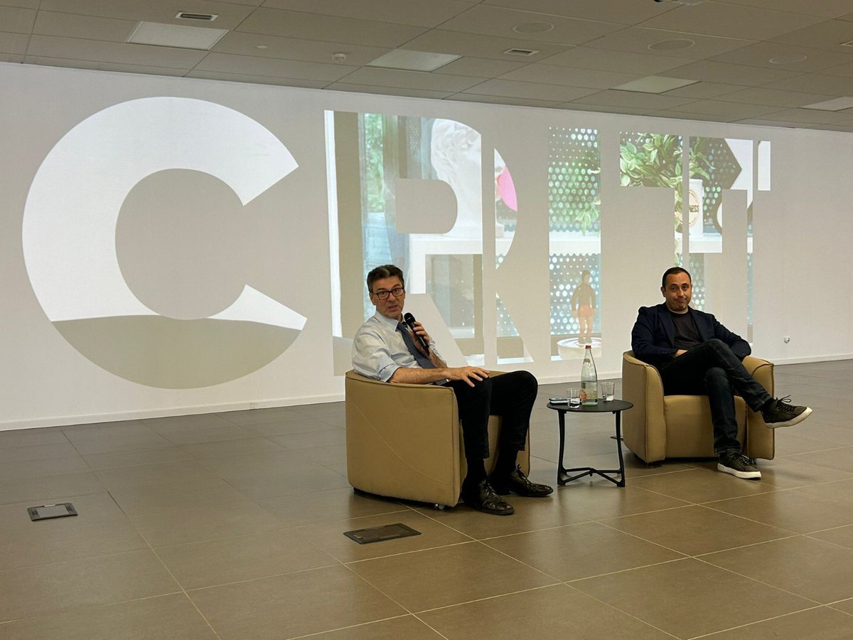 MEF_GOV's tweet image. Ministro Giorgetti a Cremona incontra le categorie produttive. Fruttuoso confronto con #ASSieme, associazione che riunisce le imprese locali più rappresentative e poi al #Crit, distretto no profit per l’innovazione. Ricerca, Pnrr, sviluppo dell’economia i temi affrontati.