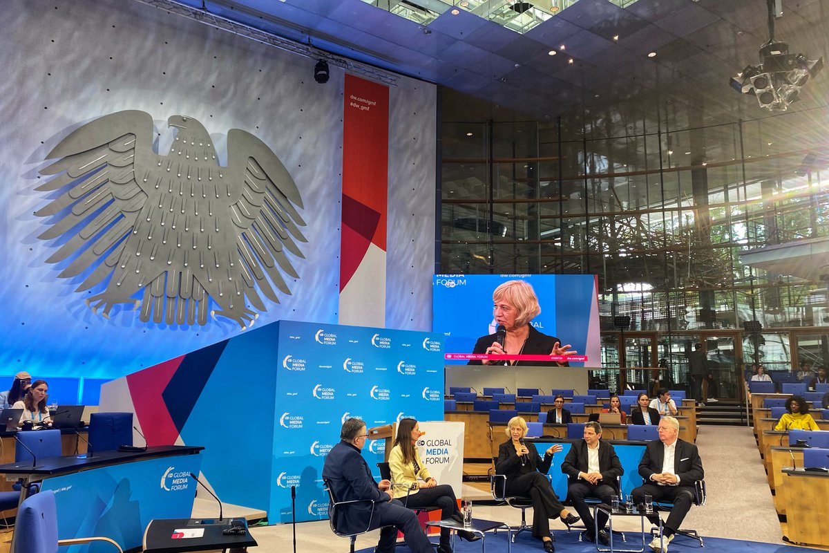 Renate Nikolay tweet media