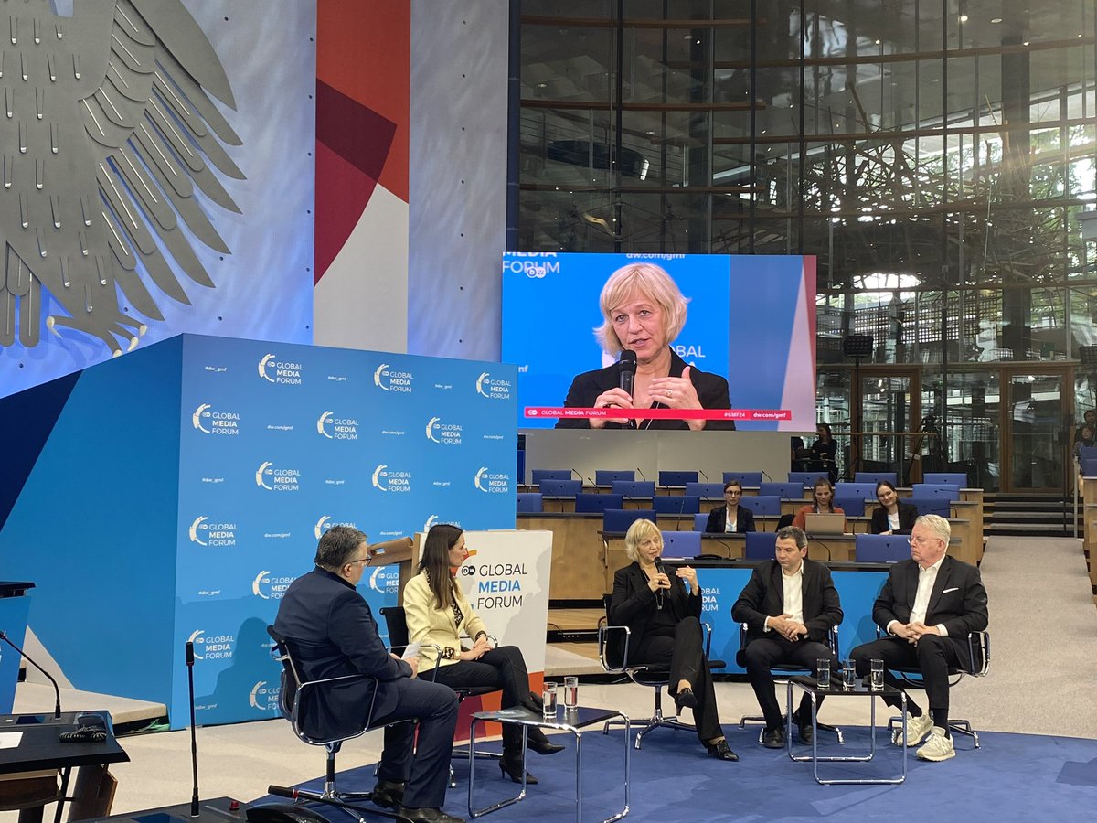 Thx for important and good discussion at #DWGlobalMediaForum on keeping free Information Space and supporting journalists, also in exile.