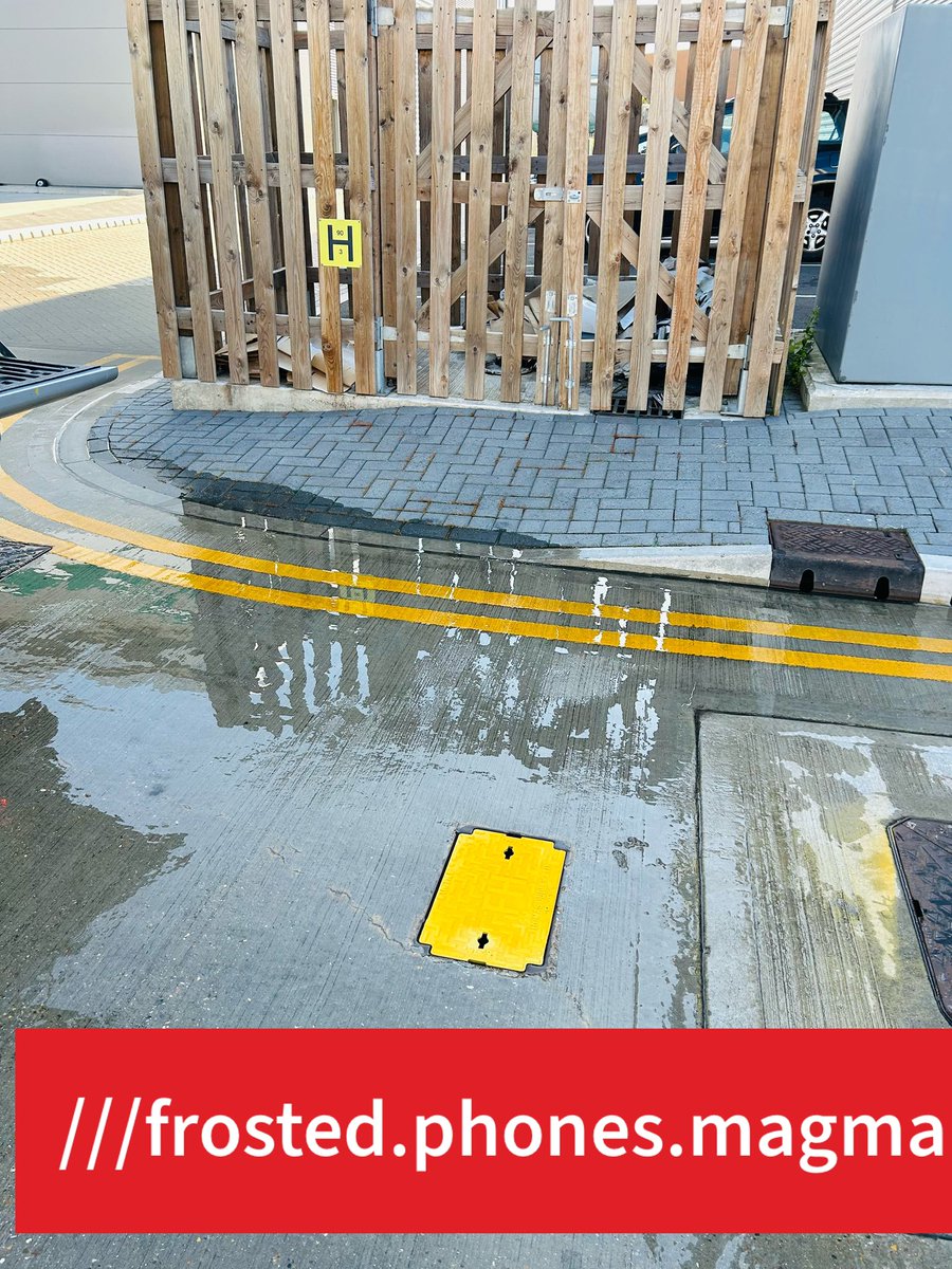 derbyshire_fas's tweet photo. Inspection and Testing of a fire hydrant system at Croydon #firehydranttesting #firehydrants #firesafety #derbyshirefireandsafety https://t.co/jKEvN21y39