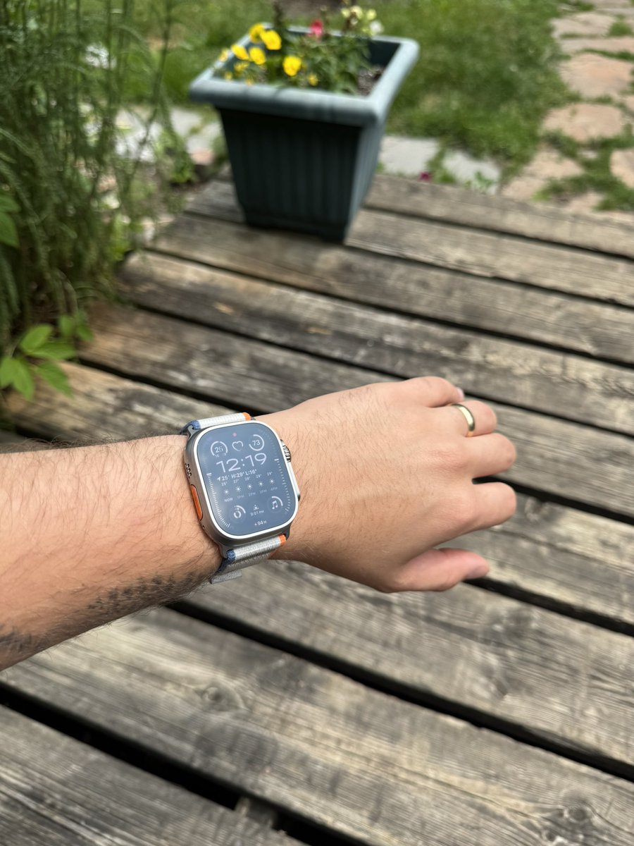 jonvaliagas's tweet image. Only thing I’m jealous of for iPhone users is- the Apple Watch Ultra 2. 

There’s no other smart watch that compares in my opinion.