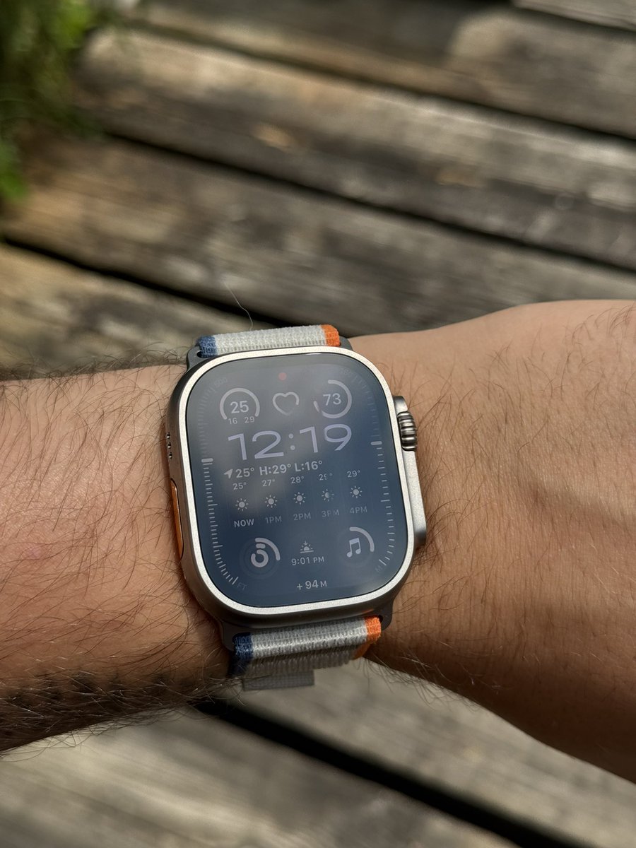 jonvaliagas's tweet image. Only thing I’m jealous of for iPhone users is- the Apple Watch Ultra 2. 

There’s no other smart watch that compares in my opinion.