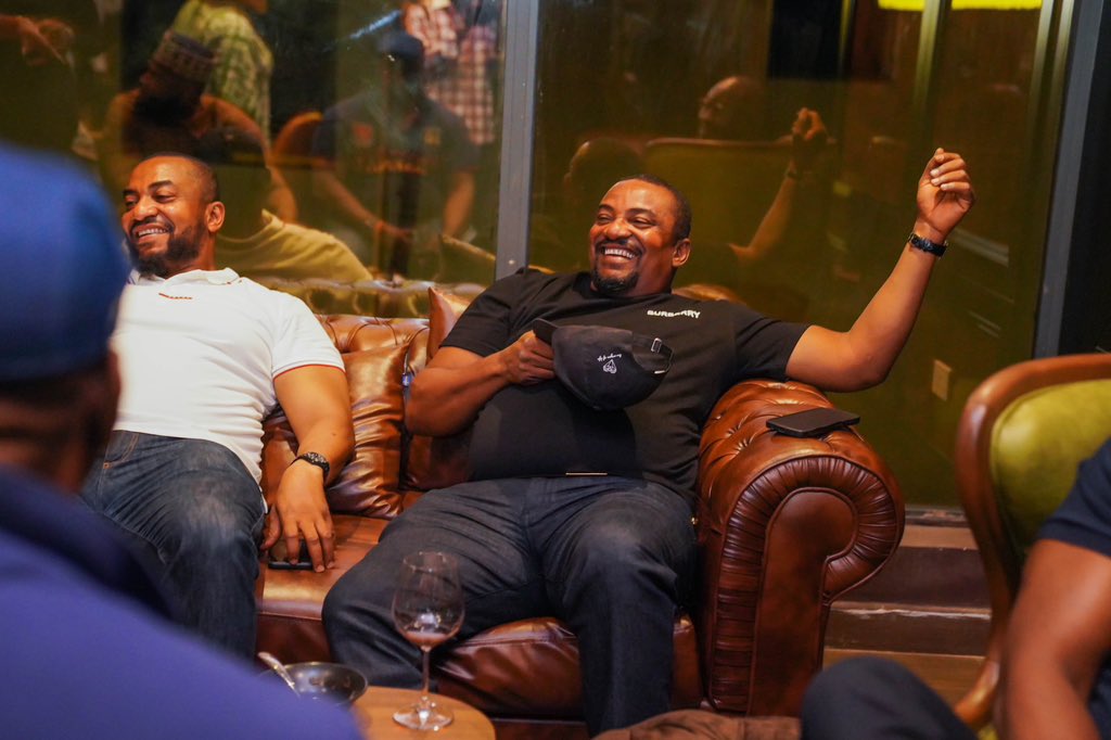 ExclusifAbuja's tweet photo. Share laughter, food and drinks with friends at our lounge! 
Open from Tuesday-Sunday
Make plans to visit us soon!

📍No.9 Lingu crescent Wuse II, Abuja.

#abujaevents #abujafoodie #exclusifabuja https://t.co/iEMeIfZ9pQ
