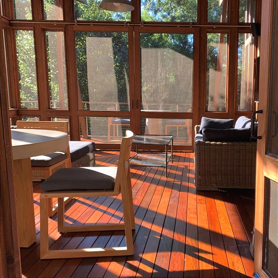 SteveGetsiv's tweet image. Imagine mornings spent on this Ipe screen porch stained with ExoShield Natural! 🤩☀️ #ExoShield #NovaUSAWood