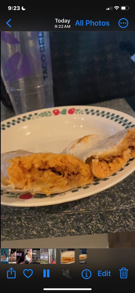 ememcee_'s tweet photo. Expectation vs reality . Wtf is this Taco Bell ?! @tacobell https://t.co/NYk6Hh0pyj