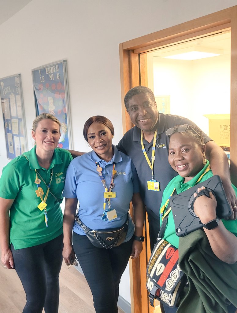 CarlyOliver19's tweet image. It&apos;s the start of Digital week 😁 Great to see our GPH colleagues today to talk all things digital. Looking forward to seeing you all as we visit various sites throughout the week  #digitalweek @OxleasDigital @OxleasNHS
